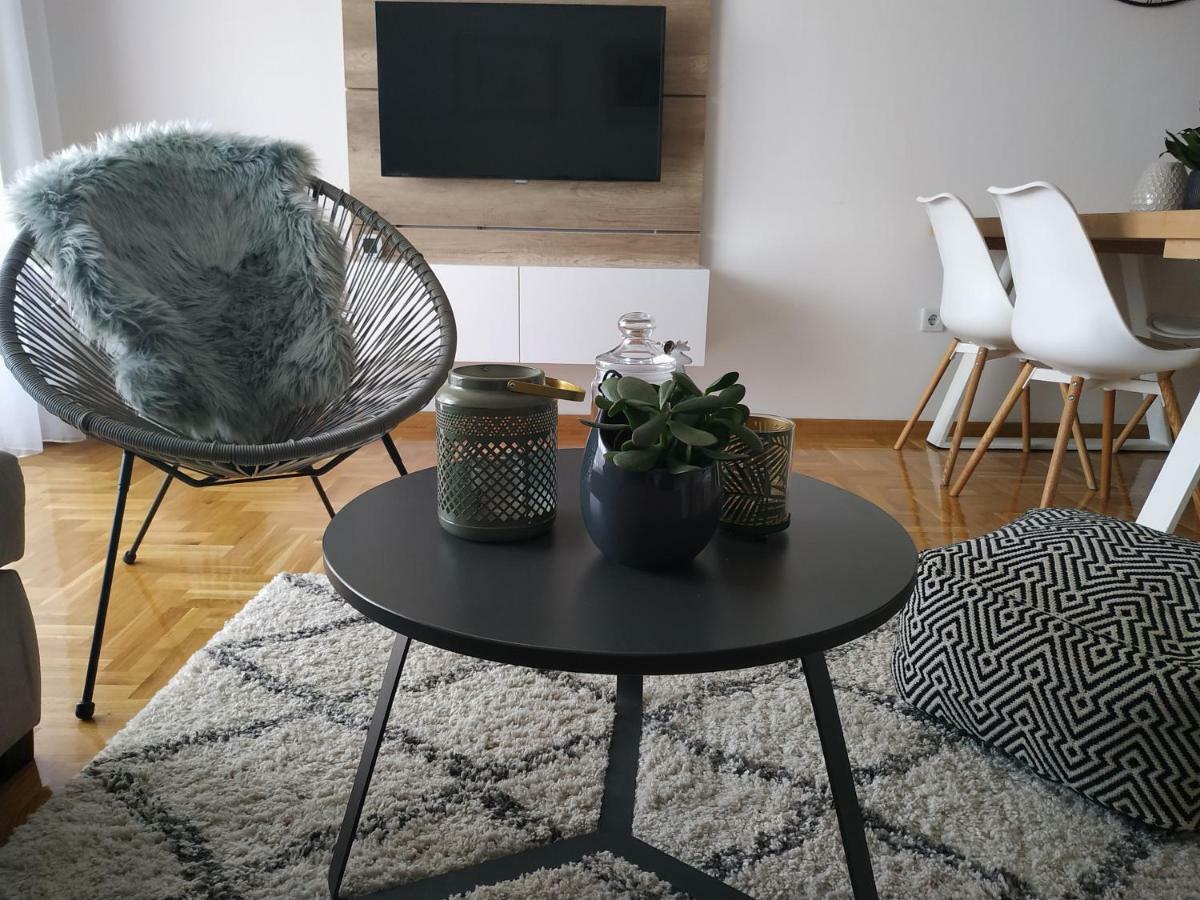 Apartman Avisi 特雷比涅 外观 照片