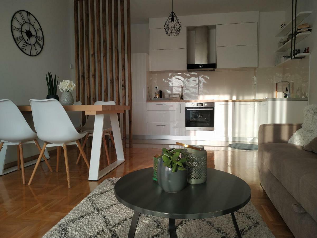 Apartman Avisi 特雷比涅 外观 照片